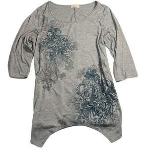 Soft bejeweled Gray top Sz XL